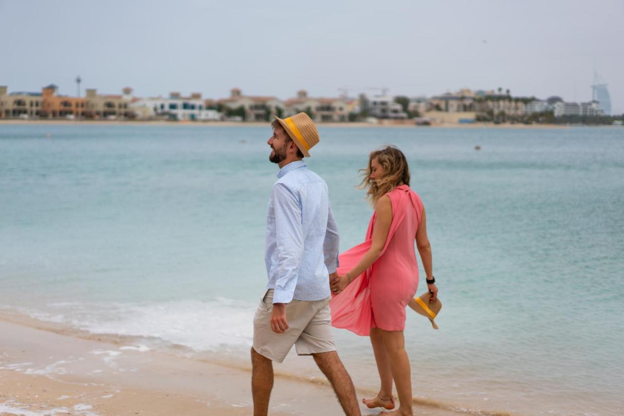 ホテル Andaz Dubai The Palm, By Hyatt エクステリア 写真 Tourists on the beach of El Alamein