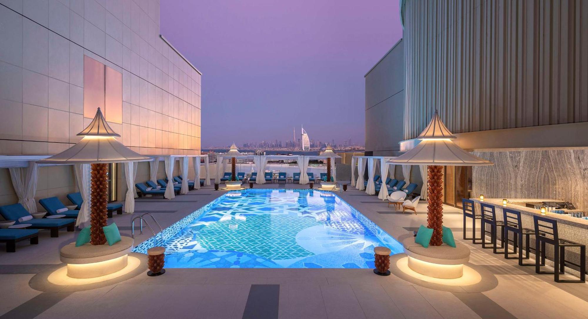 ホテル Andaz Dubai The Palm, By Hyatt エクステリア 写真 The pool at the hotel